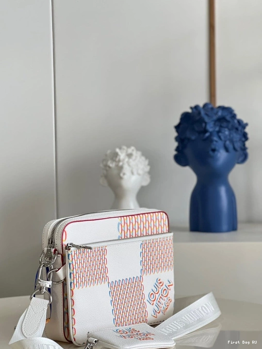 Firstbag MESSENGER VUITTON TRIO LOUIS 0810